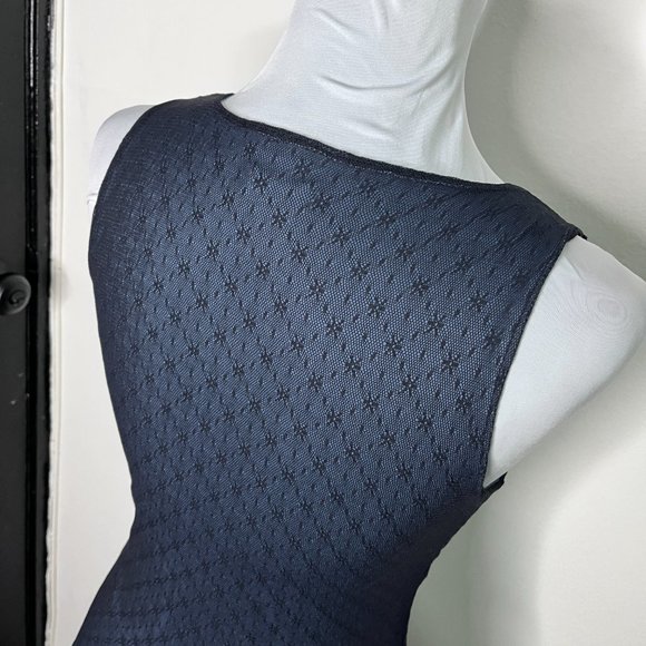 Ann Taylor Petites V-Neck Sleeveless Blouse Size XSP - Picture 5 of 9